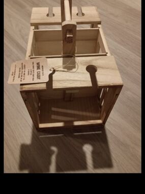 NEW ,
The Artland 22109 Home Mixology Wine Caddy